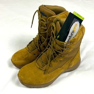 NWT Interceptor frontier women’s suede leather tan boot size 7 1/2